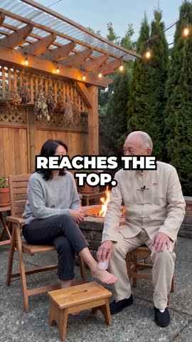 Outdoor pressure-point demo, clone video at 0:17